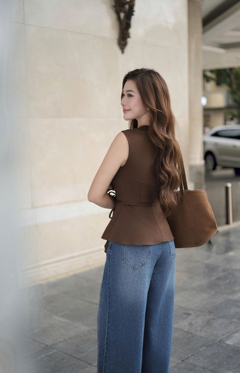 Áo kaki sớ chéo form peplum chiết li cổ và belt hoa tulip LABAVISTA B616