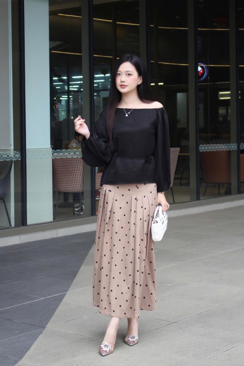 Áo tơ nến lệch vai một bên kèm belt hoa LABAVISTA B566