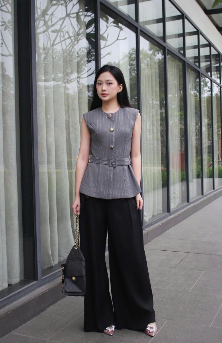 Áo gile sọc xám kèm belt và nút kim loại LABAVISTA B559