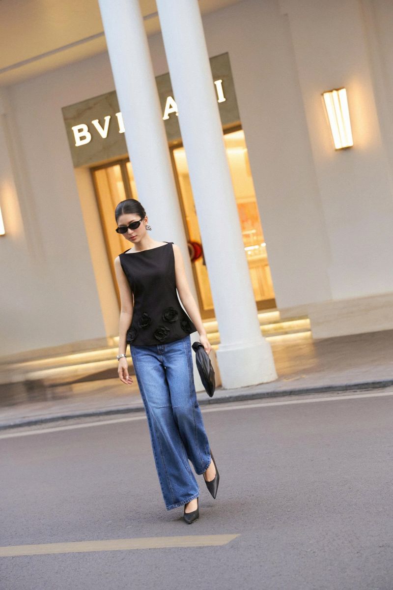  Áo cổ thuyền hoa hồng đen LABAVISTA B624